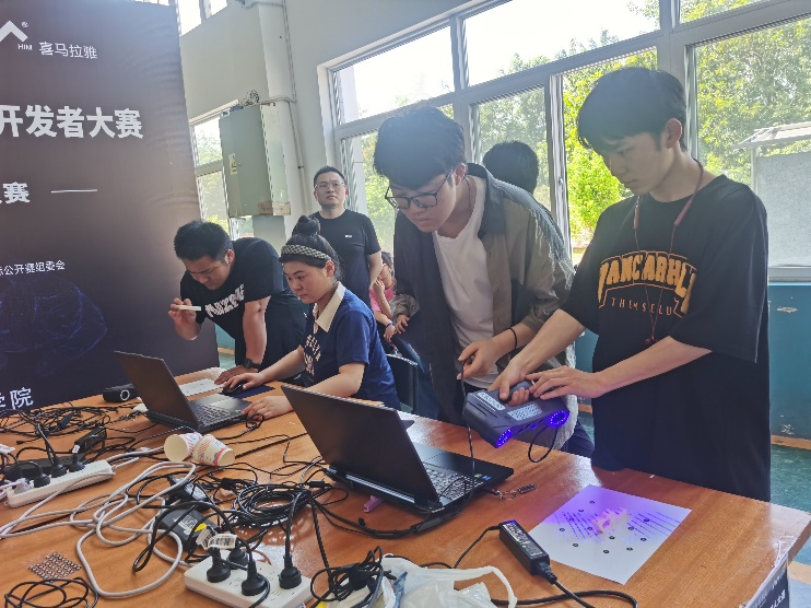 我校参赛队在“2023年睿抗（RAICOM）机器人开发者大赛西部赛中取得佳绩