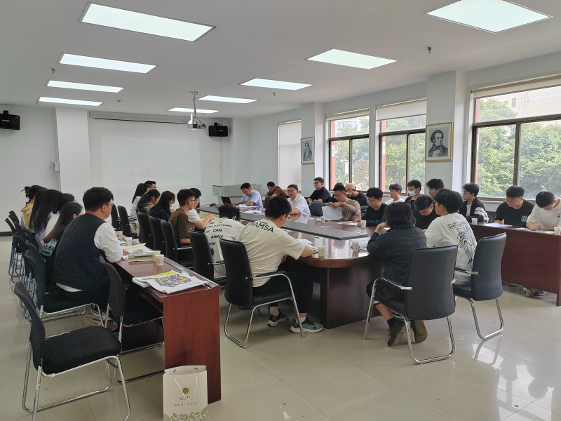 学校召开道路楼宇景观命名征求意见座谈会