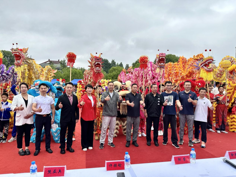 我校龙狮代表队在省级校园舞龙舞狮争霸赛荣获佳绩