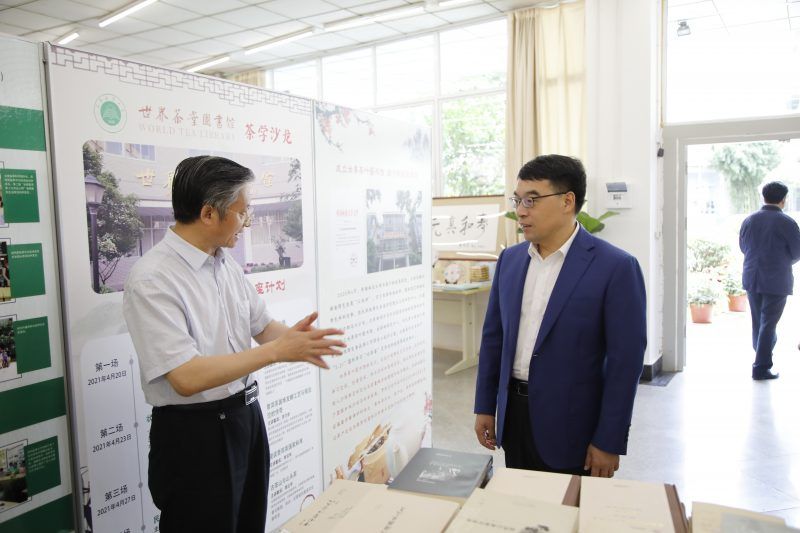 云南省科技厅厅长王学勤率队到我校调研