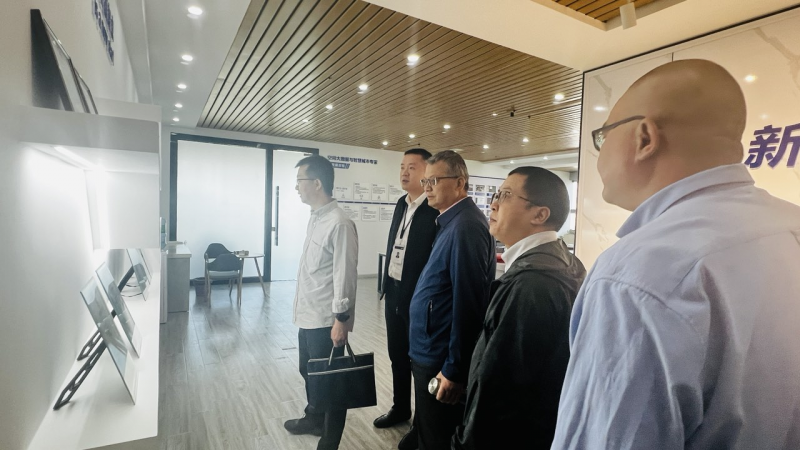 校领导带队开展访企拓岗促就业专项行动