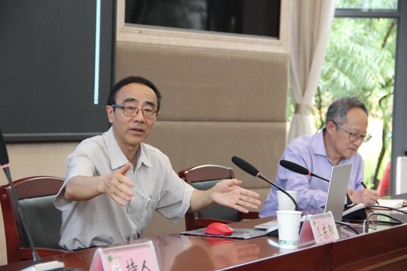 学校“楸木园”论坛—Dongyang Li院士报告会成功举办