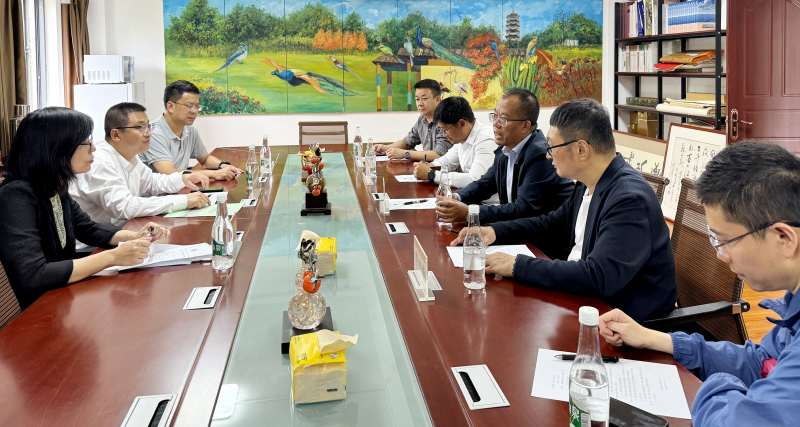 云南省教育厅体卫艺处刘天才一行到我校调研美育工作