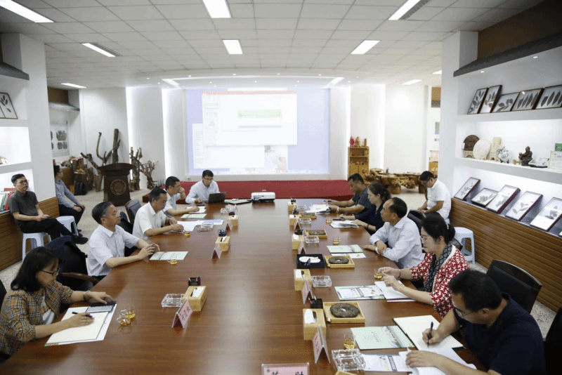 省人大领导莅临西南林业大学调研