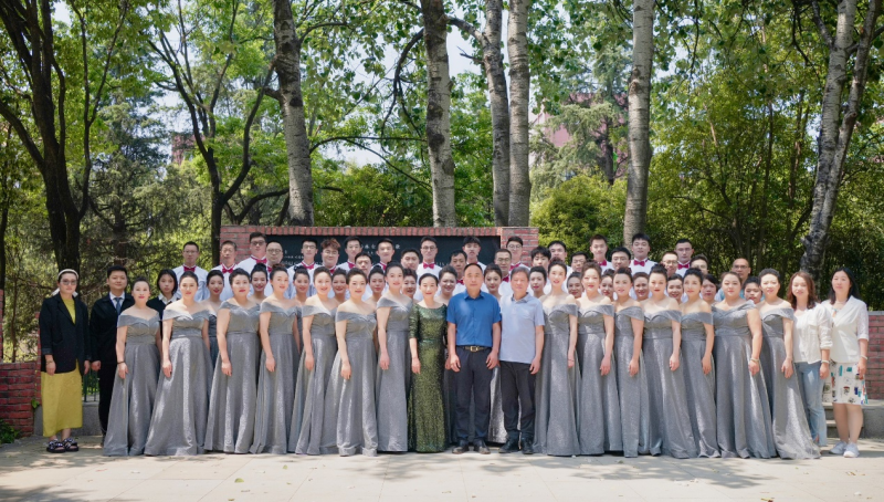 我校教职工合唱队荣获省教卫科工会合唱比赛一等奖